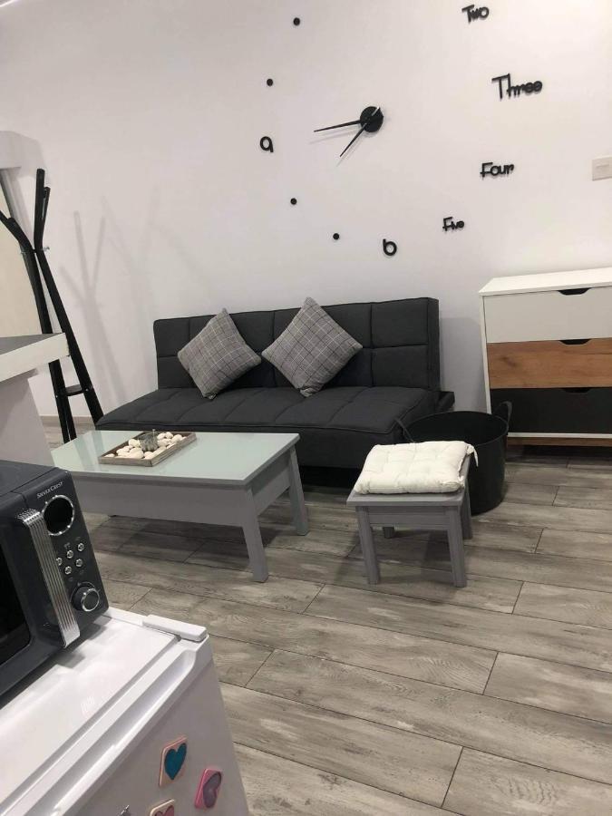 Deluxe Yiota'S Studio ! Klorakas Екстериор снимка