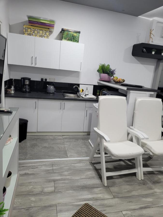 Deluxe Yiota'S Studio ! Klorakas Екстериор снимка