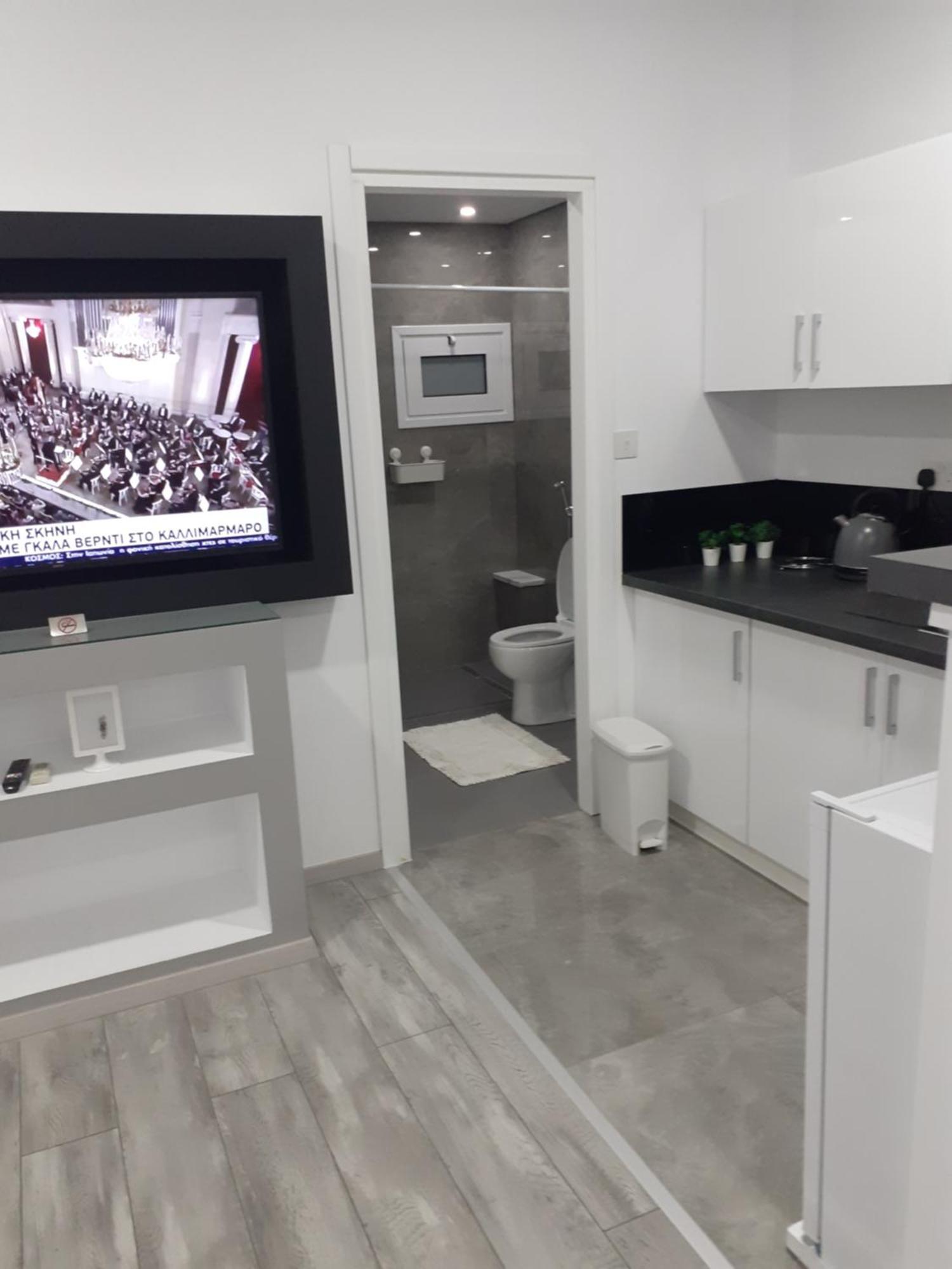 Deluxe Yiota'S Studio ! Klorakas Стая снимка